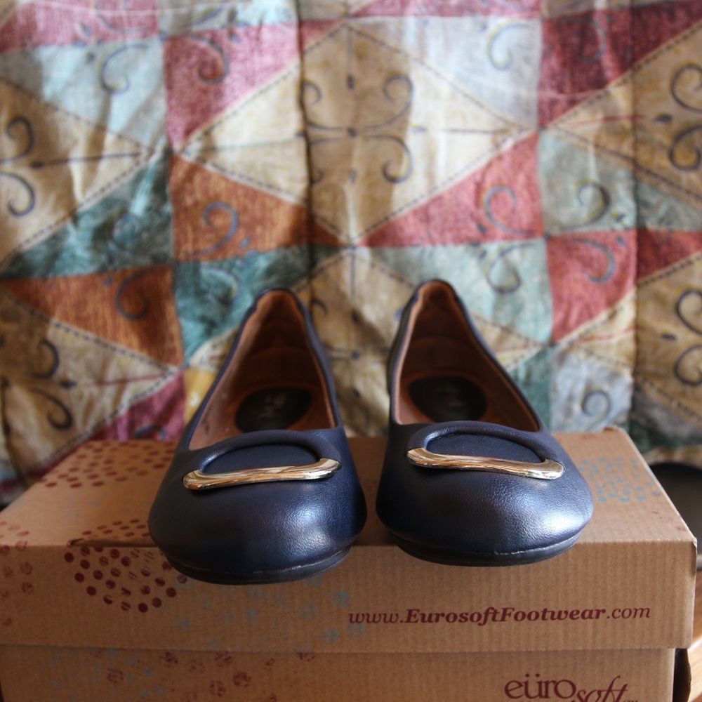Eurosoft Sibella Flats Size 9 - NWOT/NIB